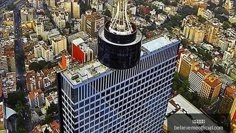 “年度足坛巨星评选：姆巴佩夺十大前锋榜首，哈兰德荣膺最佳中锋，曼城荣获多项大奖！”
